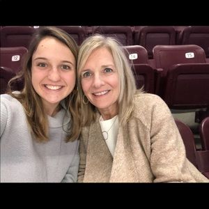 Meet your Posher, Lynn